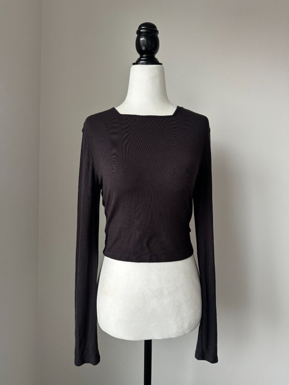 🧸 Joah Brown Ribbed Cropped Long Sleeve Top Size M/L
